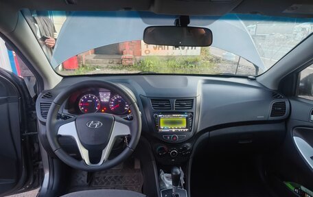 Hyundai Solaris II рестайлинг, 2011 год, 600 000 рублей, 11 фотография