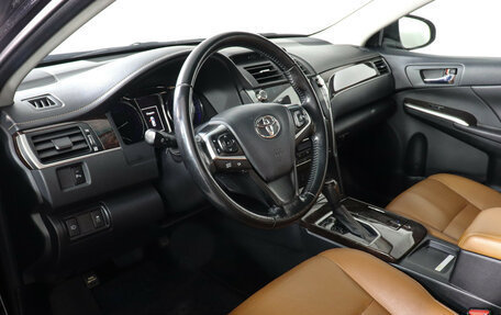 Toyota Camry, 2017 год, 2 497 000 рублей, 5 фотография