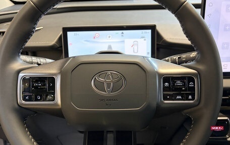 Toyota RAV4, 2026 год, 4 299 000 рублей, 18 фотография
