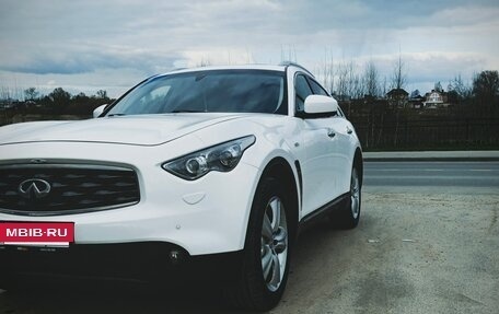 Infiniti FX II, 2011 год, 1 540 000 рублей, 2 фотография