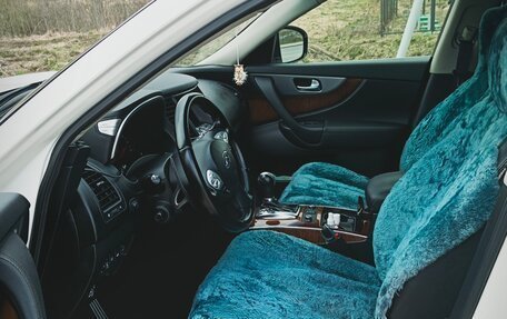 Infiniti FX II, 2011 год, 1 540 000 рублей, 13 фотография