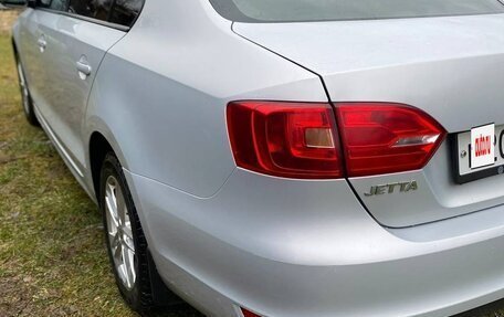 Volkswagen Jetta VI, 2011 год, 950 000 рублей, 5 фотография