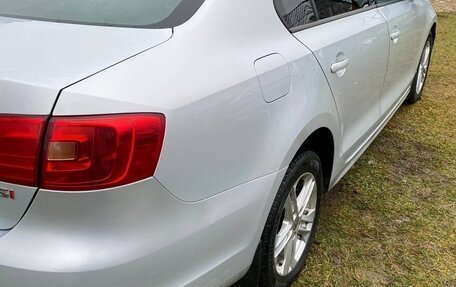 Volkswagen Jetta VI, 2011 год, 950 000 рублей, 6 фотография