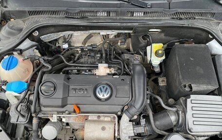 Volkswagen Jetta VI, 2011 год, 950 000 рублей, 8 фотография