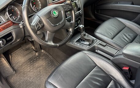 Skoda Superb III рестайлинг, 2013 год, 900 000 рублей, 6 фотография