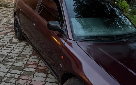 Audi A4, 1995 год, 250 000 рублей, 2 фотография