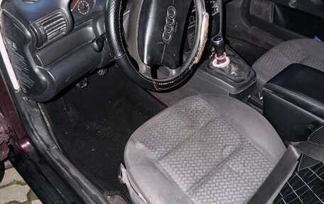 Audi A4, 1995 год, 250 000 рублей, 24 фотография