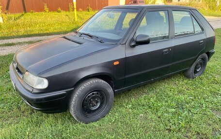 Skoda Felicia I рестайлинг, 1997 год, 100 000 рублей, 1 фотография