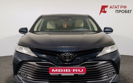 Toyota Camry, 2018 год, 3 090 000 рублей, 2 фотография