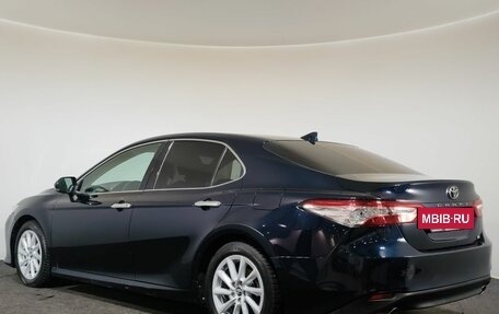 Toyota Camry, 2018 год, 3 090 000 рублей, 7 фотография