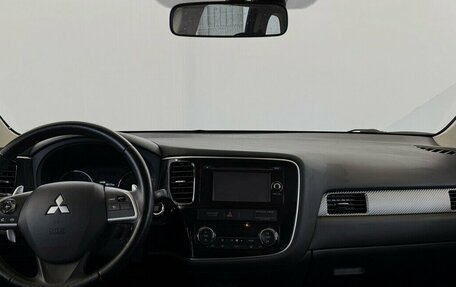 Mitsubishi Outlander III рестайлинг 3, 2014 год, 1 320 000 рублей, 5 фотография