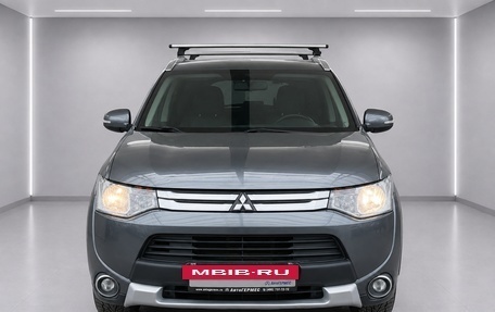 Mitsubishi Outlander III рестайлинг 3, 2014 год, 1 320 000 рублей, 2 фотография