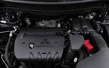 Mitsubishi Outlander III рестайлинг 3, 2014 год, 1 320 000 рублей, 15 фотография
