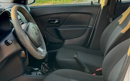 Renault Logan II, 2016 год, 419 000 рублей, 8 фотография