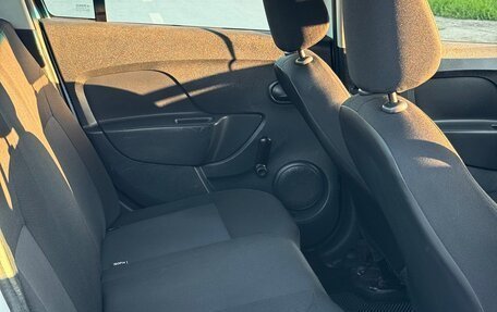 Renault Logan II, 2016 год, 419 000 рублей, 13 фотография