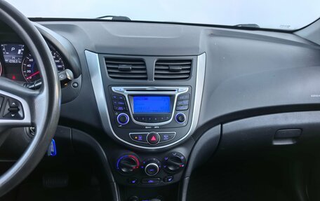 Hyundai Solaris II рестайлинг, 2013 год, 840 000 рублей, 14 фотография