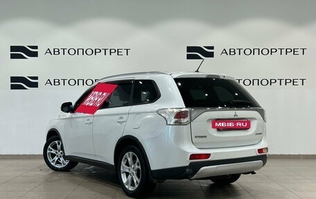 Mitsubishi Outlander III рестайлинг 3, 2014 год, 1 199 000 рублей, 5 фотография