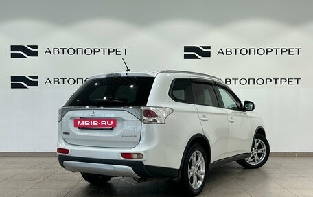Mitsubishi Outlander III рестайлинг 3, 2014 год, 1 199 000 рублей, 7 фотография