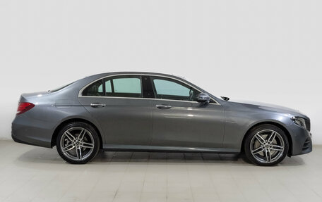Mercedes-Benz E-Класс, 2018 год, 3 455 000 рублей, 4 фотография