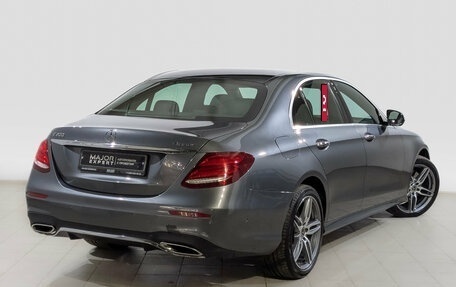 Mercedes-Benz E-Класс, 2018 год, 3 455 000 рублей, 5 фотография