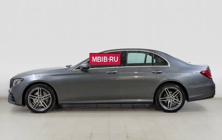 Mercedes-Benz E-Класс, 2018 год, 3 455 000 рублей, 8 фотография