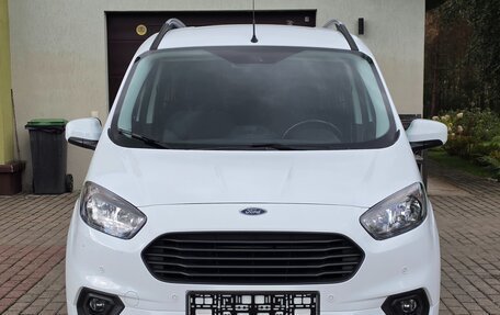 Ford Tourneo Courier I рестайлинг, 2020 год, 1 645 000 рублей, 2 фотография