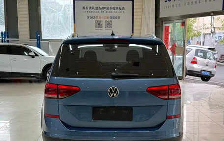 Volkswagen Touran III, 2022 год, 1 466 017 рублей, 5 фотография