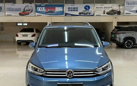 Volkswagen Touran III, 2022 год, 1 466 017 рублей, 2 фотография