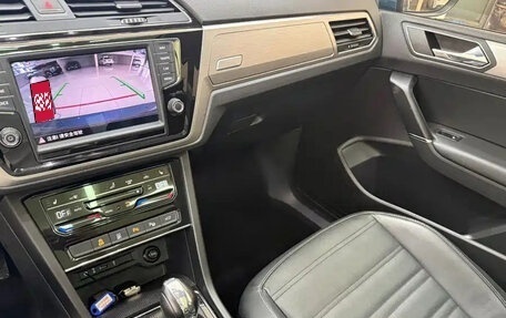 Volkswagen Touran III, 2022 год, 1 466 017 рублей, 13 фотография