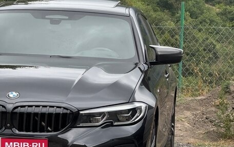BMW 3 серия, 2019 год, 1 400 000 рублей, 3 фотография