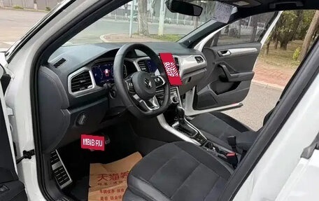 Volkswagen T-Roc I, 2023 год, 1 350 001 рублей, 7 фотография