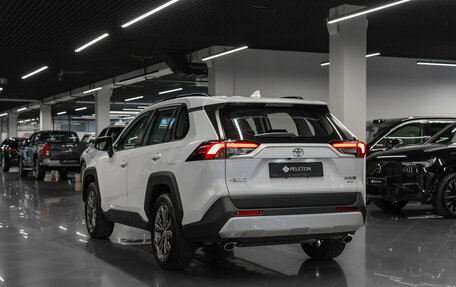 Toyota RAV4, 2025 год, 4 200 000 рублей, 4 фотография
