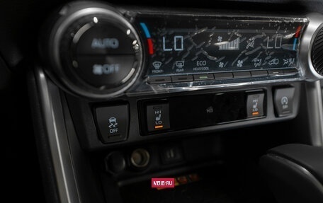 Toyota RAV4, 2025 год, 4 200 000 рублей, 23 фотография