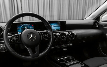 Mercedes-Benz A-Класс, 2019 год, 2 490 000 рублей, 7 фотография