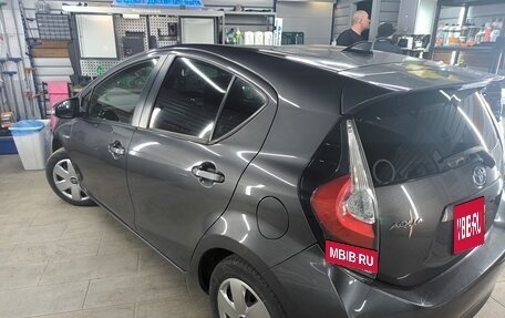 Toyota Aqua I, 2018 год, 1 050 000 рублей, 3 фотография