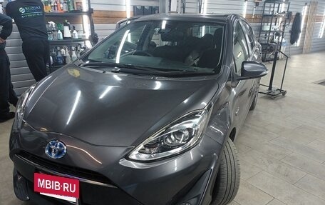 Toyota Aqua I, 2018 год, 1 050 000 рублей, 4 фотография