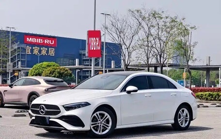 Mercedes-Benz A-Класс, 2023 год, 1 642 000 рублей, 1 фотография
