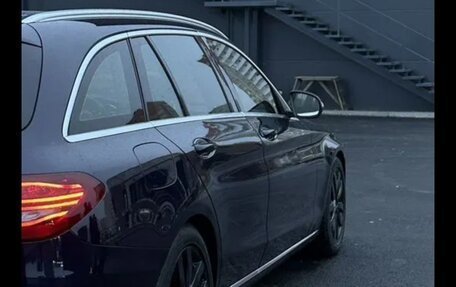 Mercedes-Benz C-Класс, 2018 год, 2 500 000 рублей, 4 фотография