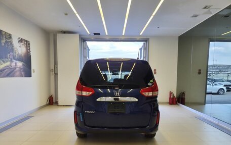 Honda Freed II, 2017 год, 1 490 000 рублей, 5 фотография