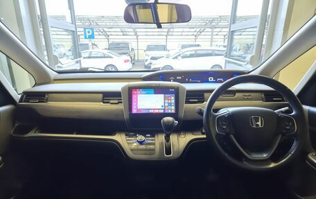 Honda Freed II, 2017 год, 1 490 000 рублей, 9 фотография