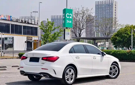 Mercedes-Benz A-Класс, 2023 год, 1 642 000 рублей, 4 фотография