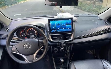 Toyota Yaris XP150 рестайлинг, 2022 год, 1 365 000 рублей, 11 фотография