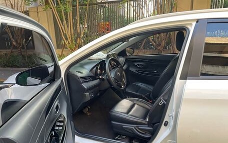 Toyota Yaris XP150 рестайлинг, 2022 год, 1 365 000 рублей, 10 фотография