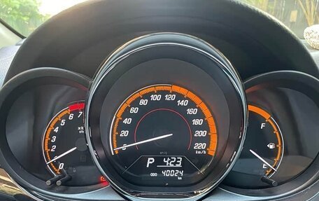 Toyota Yaris XP150 рестайлинг, 2022 год, 1 365 000 рублей, 13 фотография