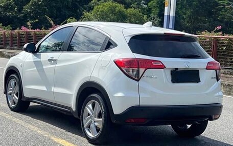 Honda Vezel, 2022 год, 1 536 000 рублей, 2 фотография