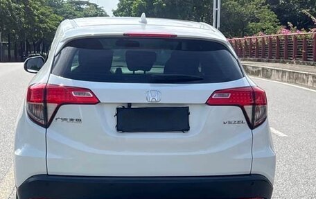 Honda Vezel, 2022 год, 1 536 000 рублей, 6 фотография