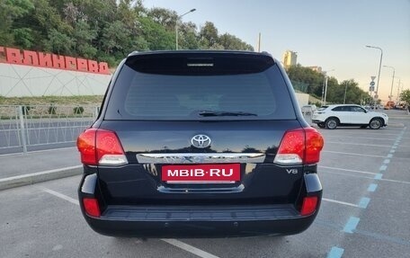 Toyota Land Cruiser 200, 2015 год, 4 200 000 рублей, 6 фотография