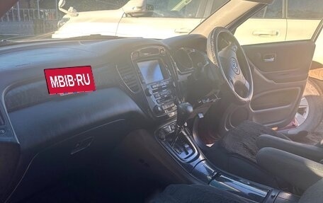 Toyota Kluger I, 2005 год, 1 370 000 рублей, 8 фотография