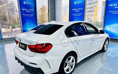 BMW 1 серия, 2022 год, 1 580 000 рублей, 5 фотография