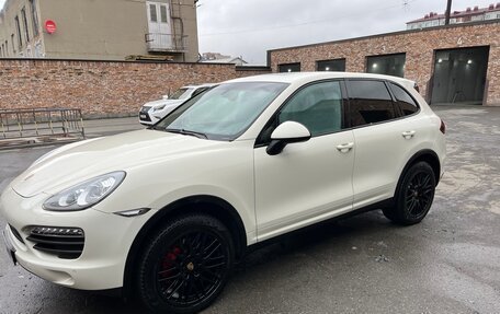 Porsche Cayenne III, 2011 год, 1 850 000 рублей, 1 фотография